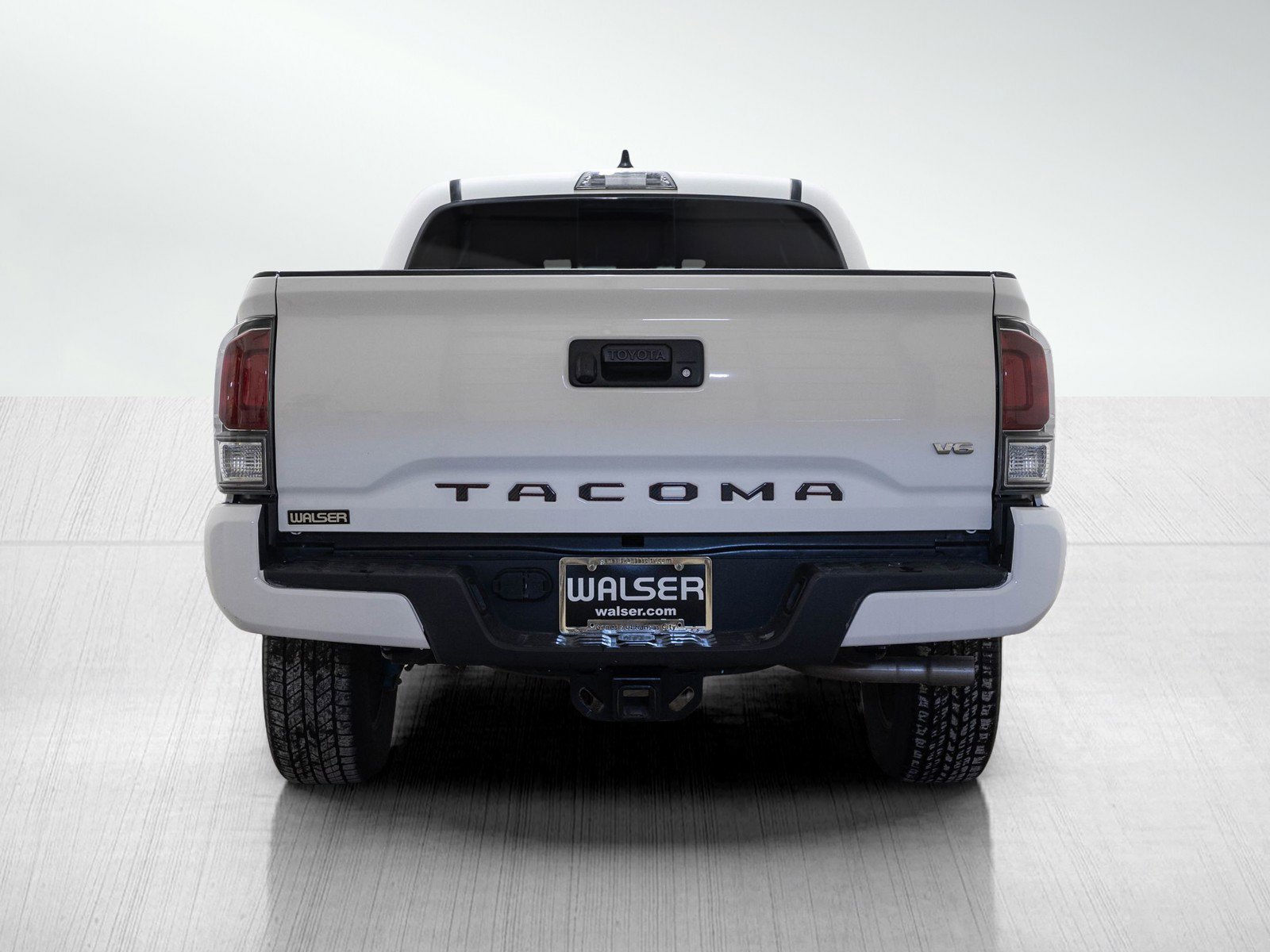 Used 2023 Toyota Tacoma TRD Sport AWD/4WD image 4