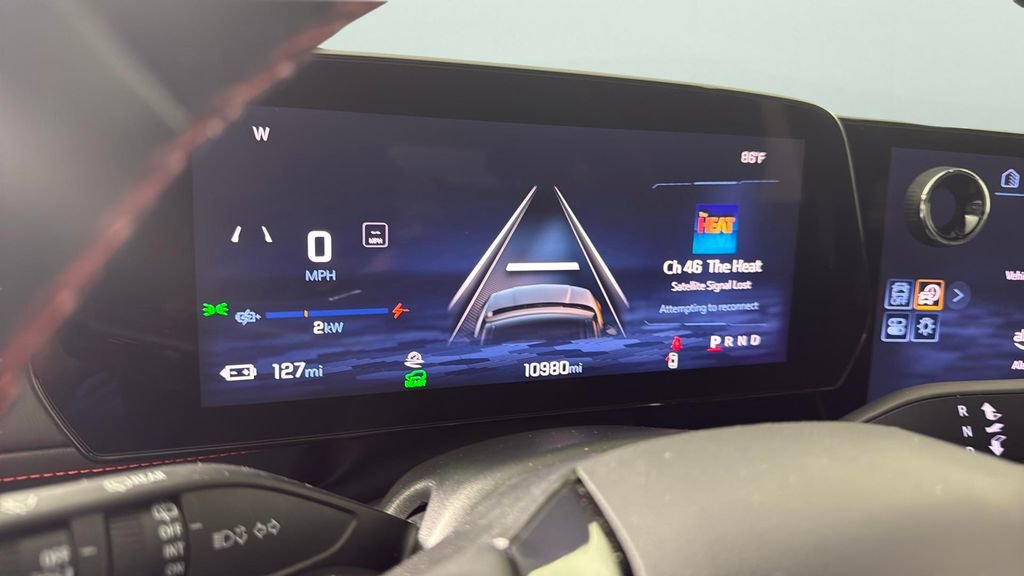 Used 2025 Chevrolet Blazer EV RS AWD/4WD image 19