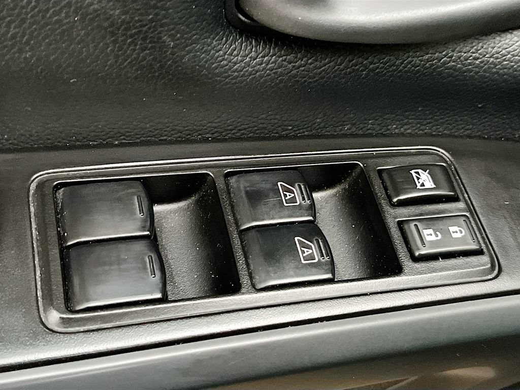 Used 2023 Nissan Titan S w/ S Utility Package RWD image 17