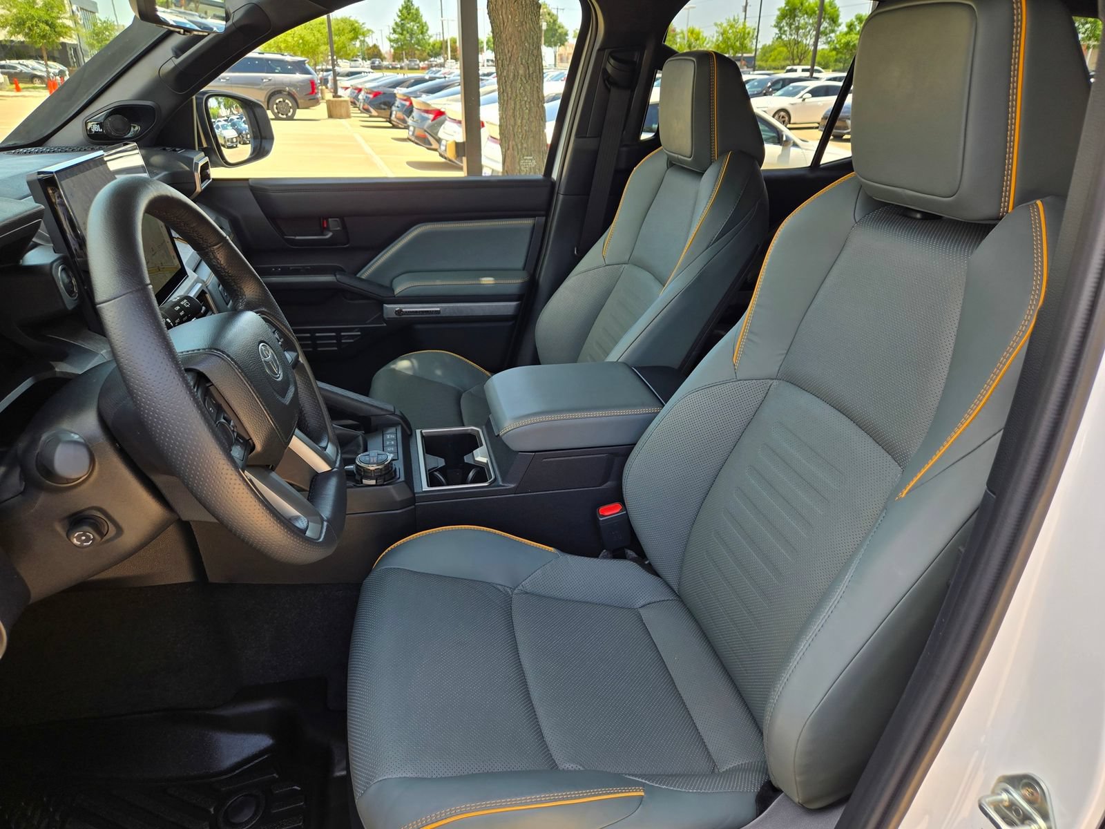 Used 2025 Toyota 4Runner Trailhunter AWD/4WD image 24