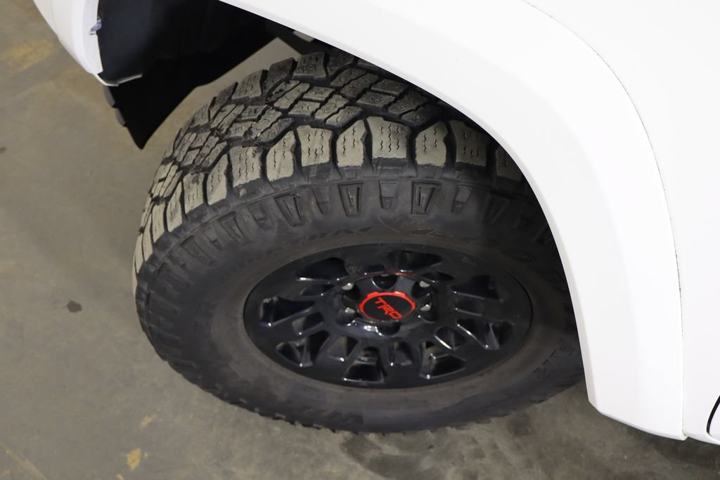 Used 2022 Toyota Tacoma SR5 w/ Technology Package RWD image 41