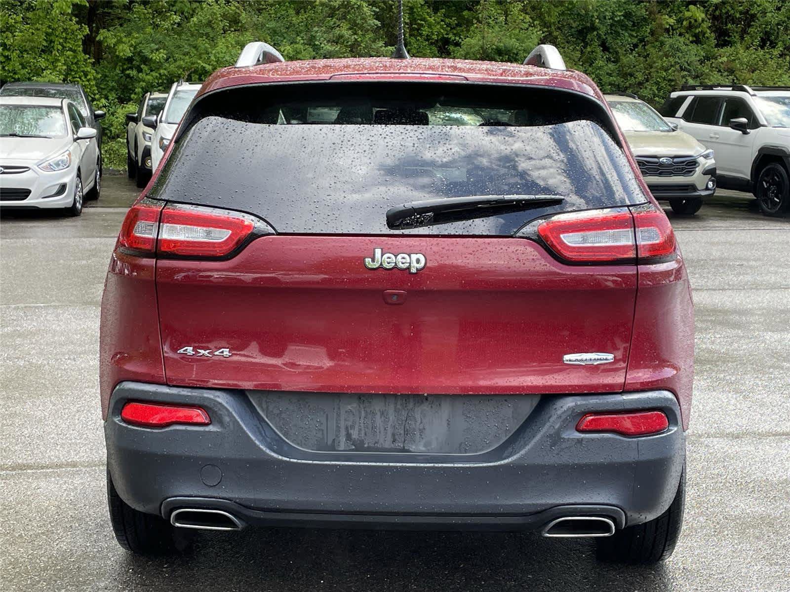 Used 2016 Jeep Cherokee Latitude w/ Comfort/Convenience Group AWD/4WD image 4