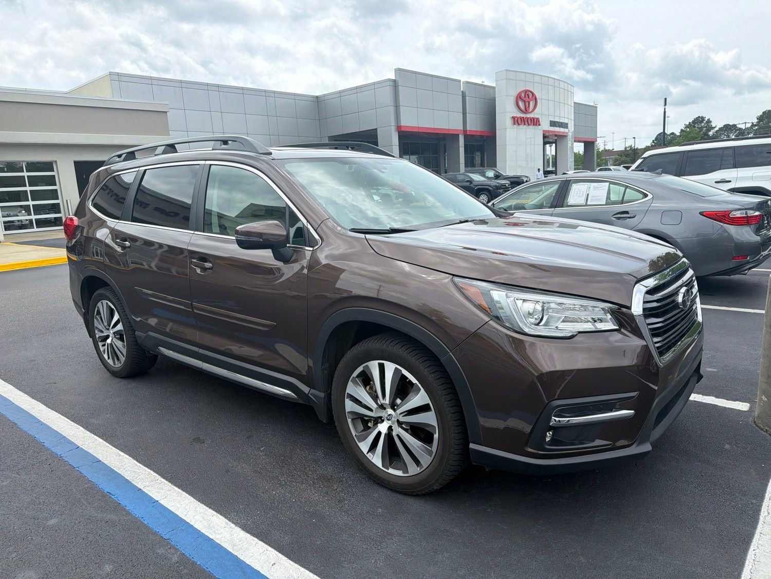 Used 2020 Subaru Ascent Limited w/ Technology Package