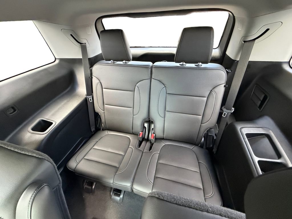 Used 2023 GMC Acadia SLT w/ Elevation Edition AWD/4WD image 27