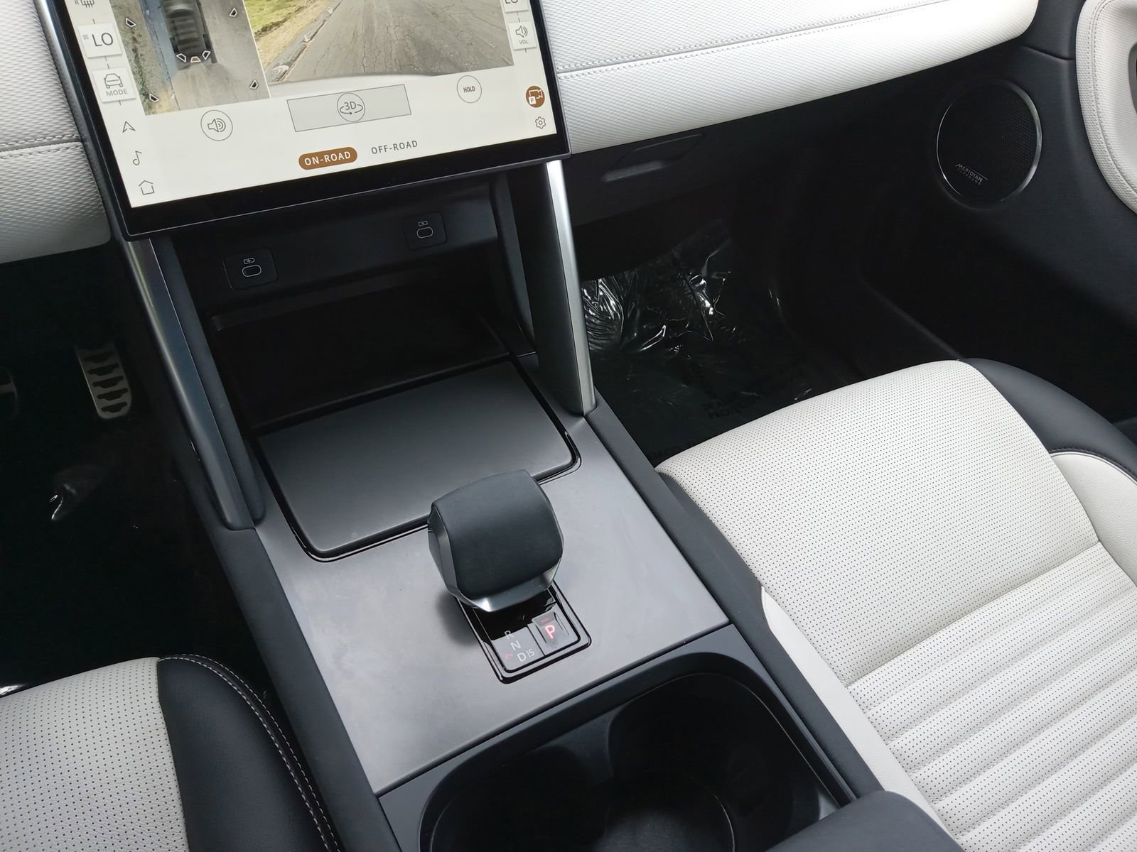 Used 2024 Land Rover Discovery Sport Dynamic SE AWD/4WD image 18