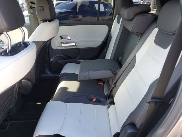 Used 2023 Mercedes-Benz GLB 250 image 12