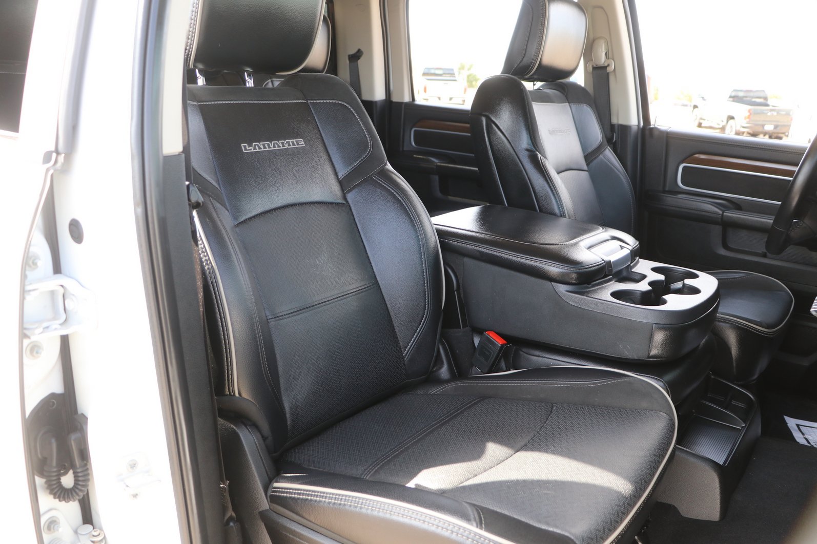 Used 2024 RAM 2500 Laramie w/ Safety Group AWD/4WD image 34