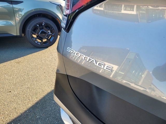 Used 2023 Kia Sportage LX AWD/4WD image 6