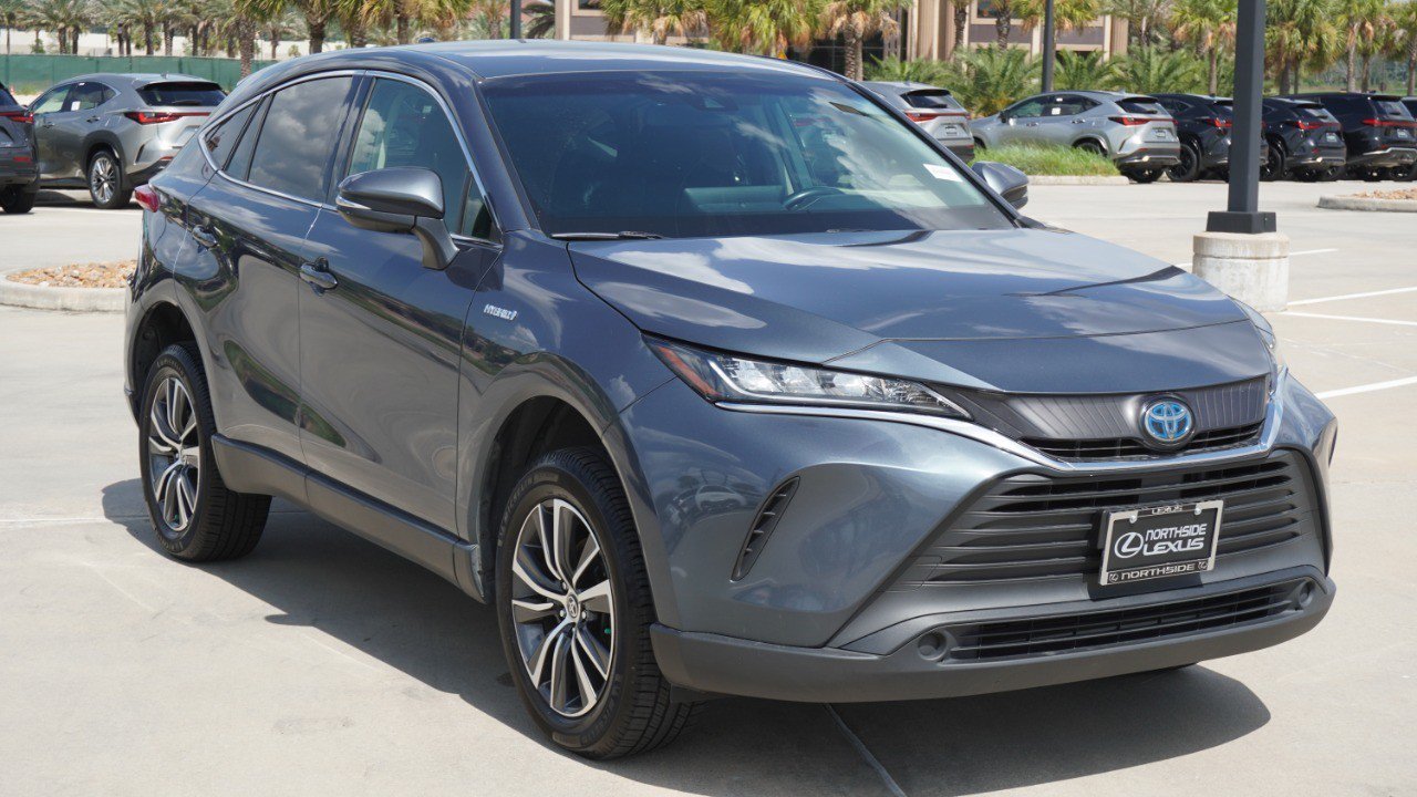Used 2021 Toyota Venza LE w/ Carpet Mat Package (TMS) AWD/4WD image 3