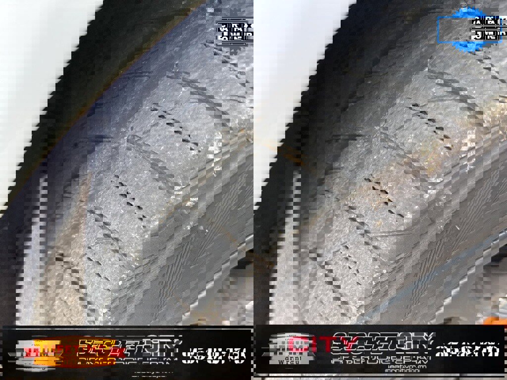 Used 2023 Dodge Durango R/T w/ Hemi Orange Plus Package image 28