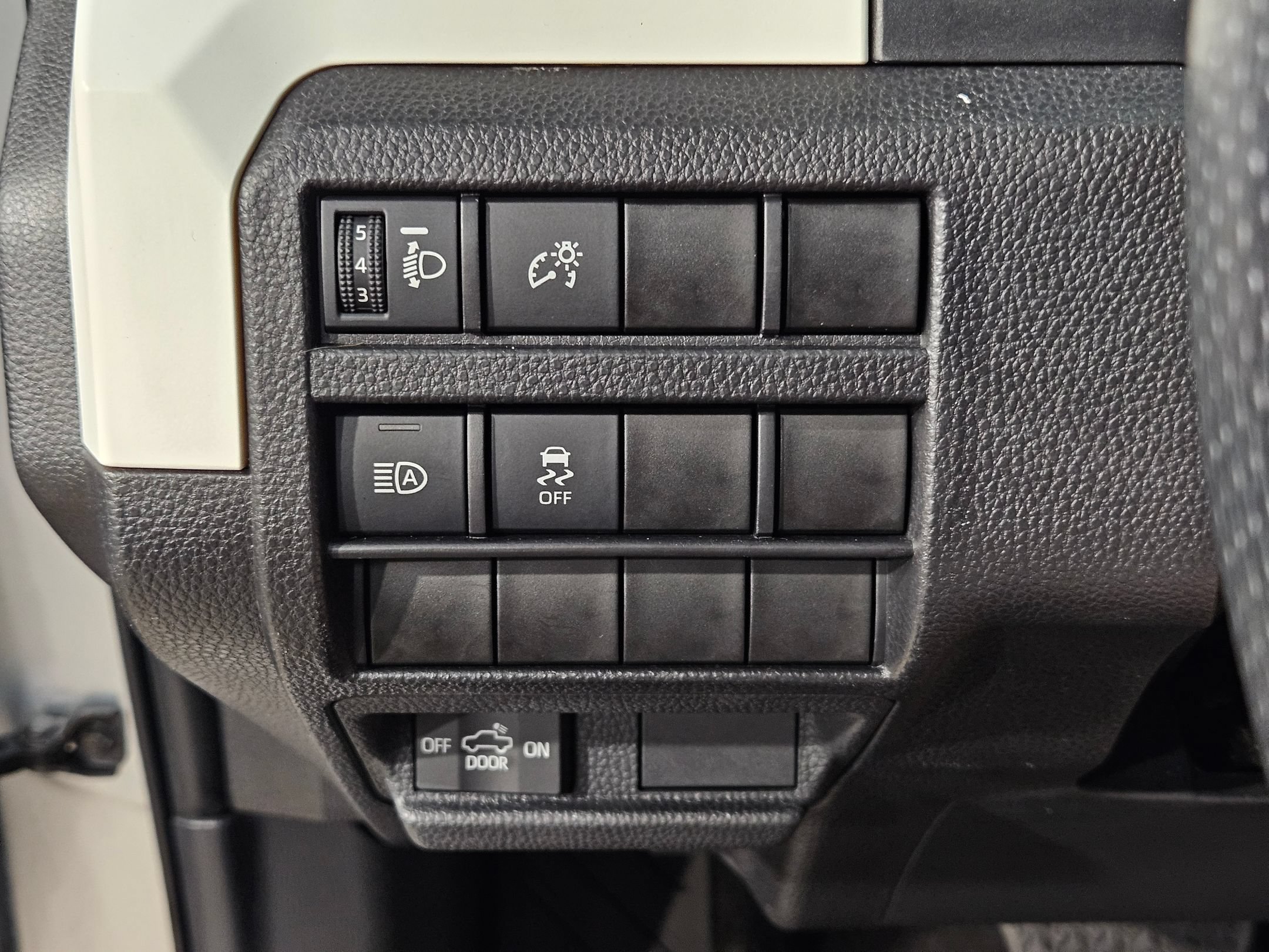 Used 2024 Toyota Tacoma TRD Off-Road AWD/4WD image 25