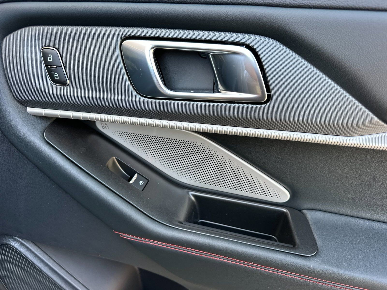 New 2026 Ford Explorer ST w/ Sun And Sound Package image 21