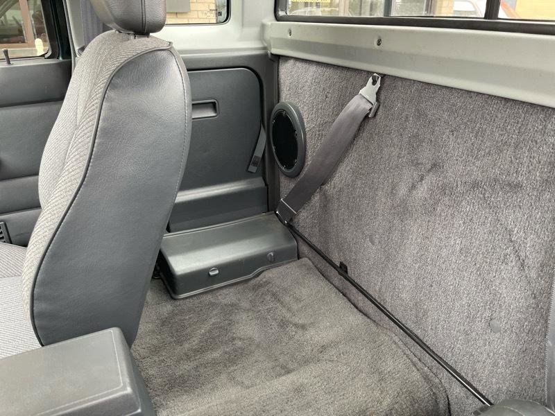Used 1994 Nissan Pickup XE image 31