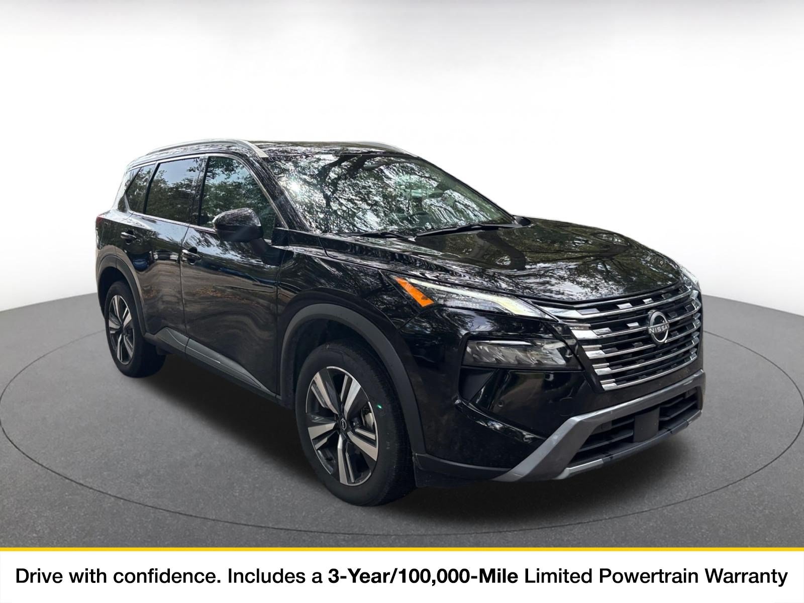 Used 2026 Nissan Rogue SL FWD image 1