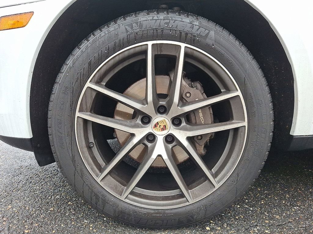 Used 2023 Porsche Macan Turbo image 5