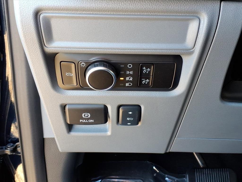 New 2025 Ford F150 Lightning XLT image 15