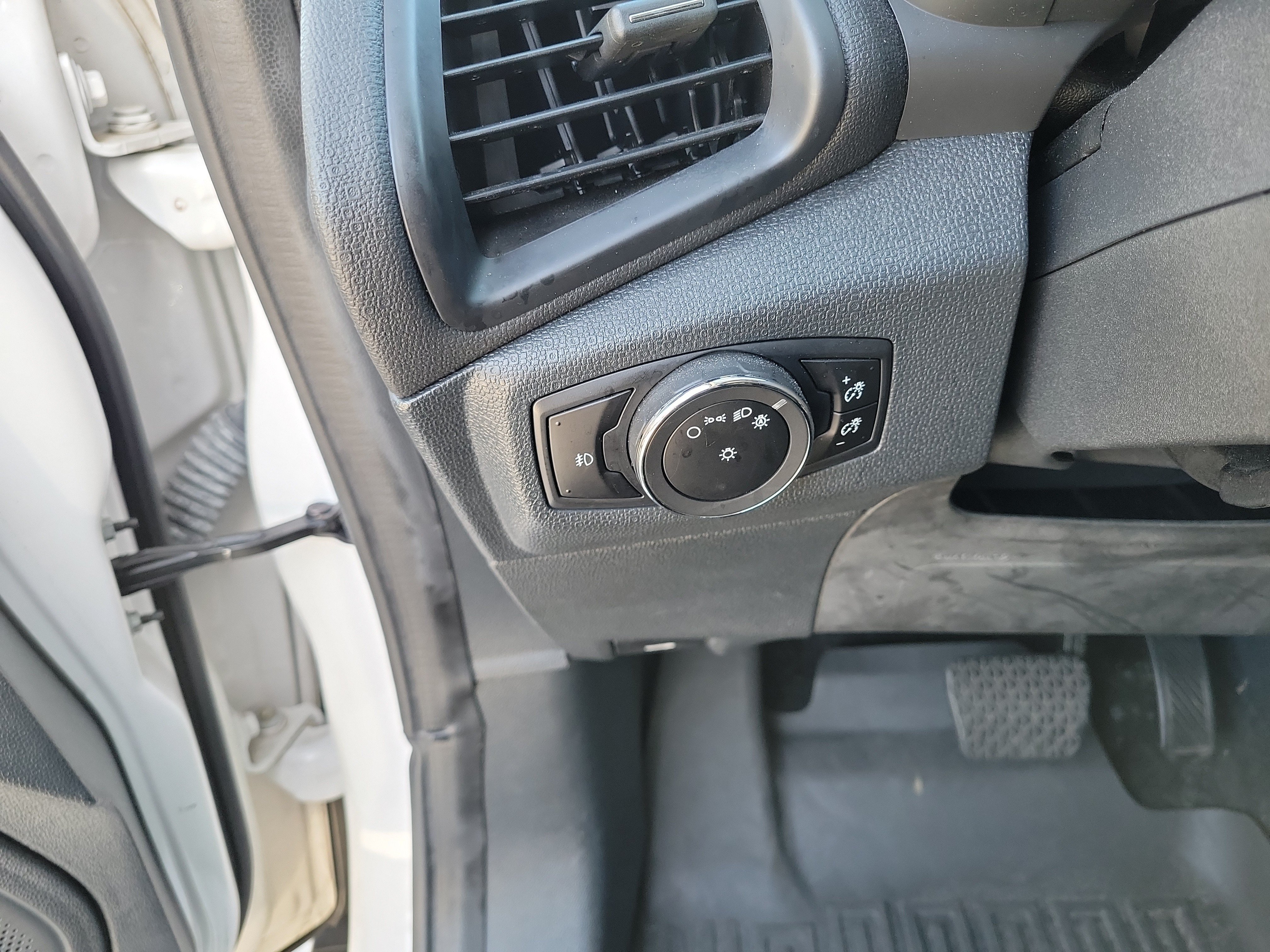 Used 2018 Ford EcoSport SE w/ SE Convenience Package FWD image 28