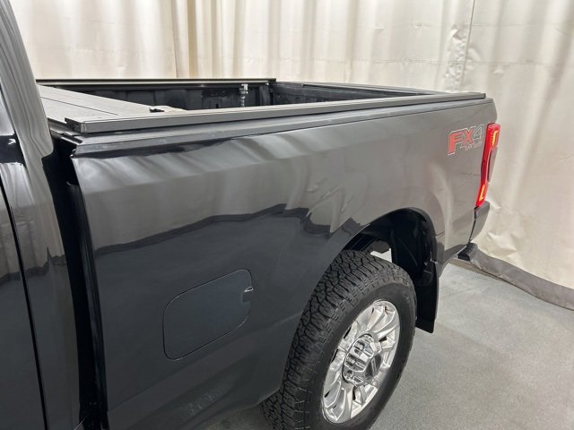Used 2022 Ford F350 Limited image 28