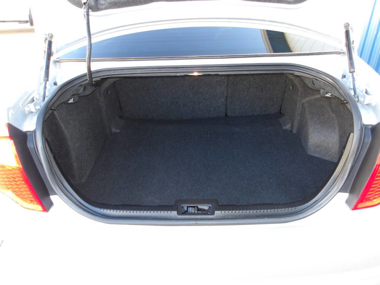 Used 2011 Ford Fusion SE w/ 202A Rapid Spec Order Code FWD image 23