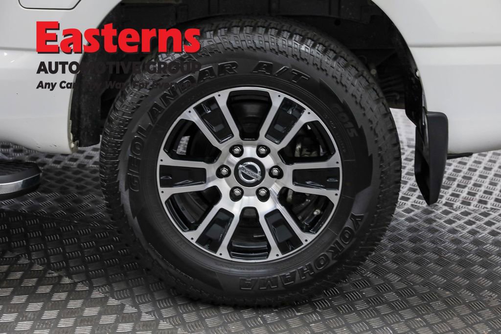 Used 2020 Nissan Titan SV w/ SV Convenience Package image 35