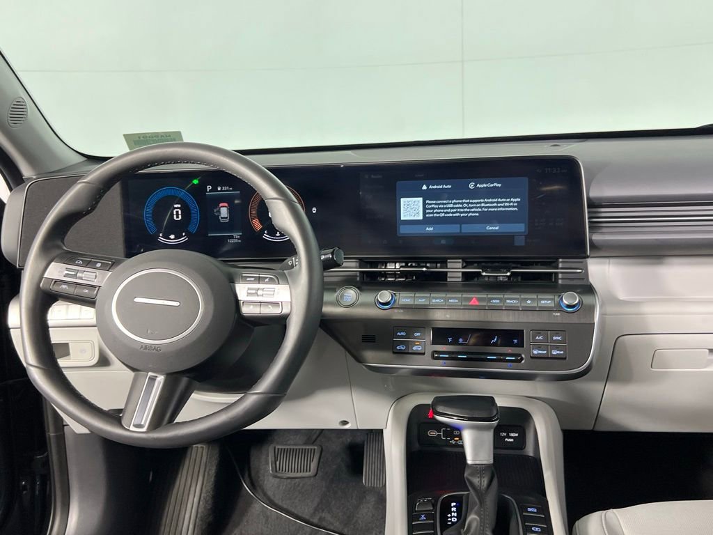 Used 2025 Hyundai Kona SEL image 13