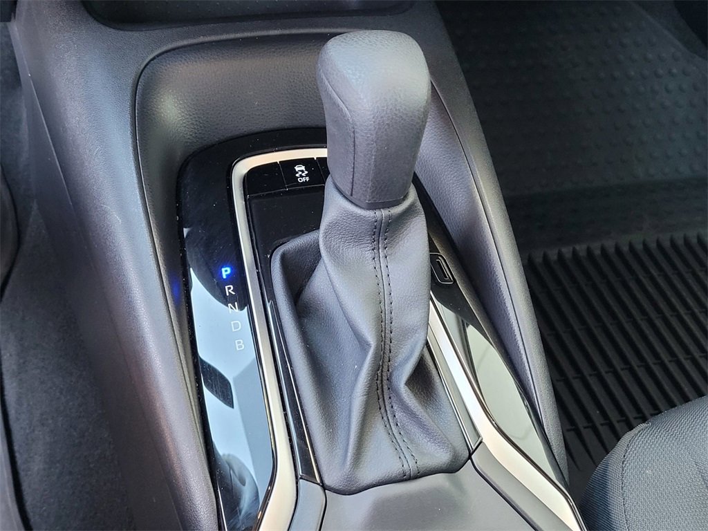 Used 2025 Toyota Corolla LE image 21