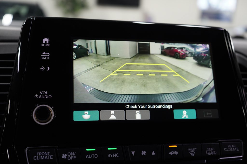 Used 2023 Honda Odyssey Elite image 17