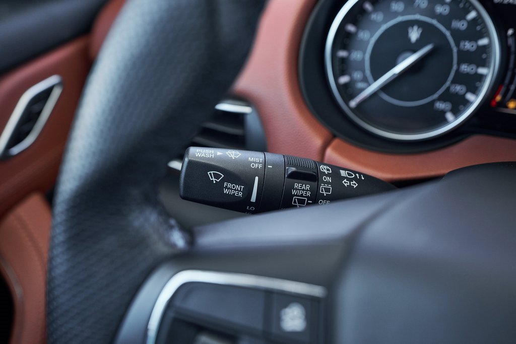 Used 2022 Maserati Levante GT image 37