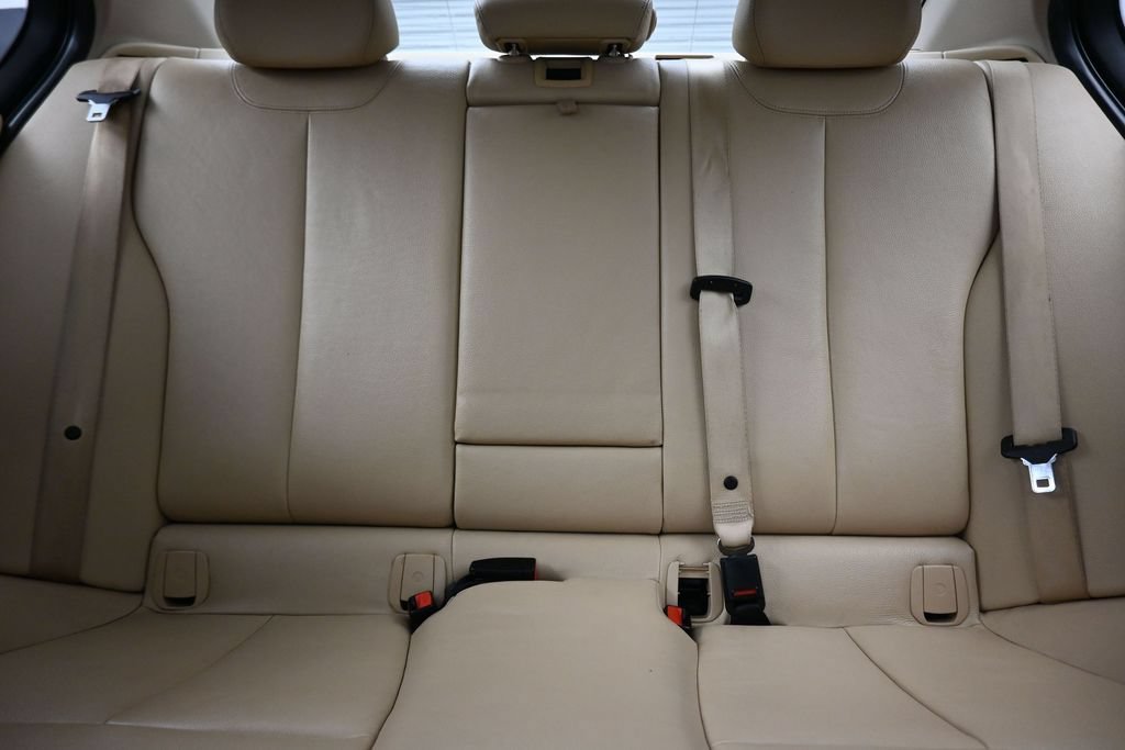 Used 2015 BMW 328i xDrive Sedan AWD/4WD image 29