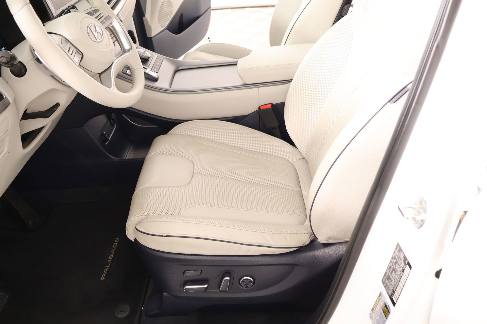 Used 2023 Hyundai Palisade Limited FWD image 12