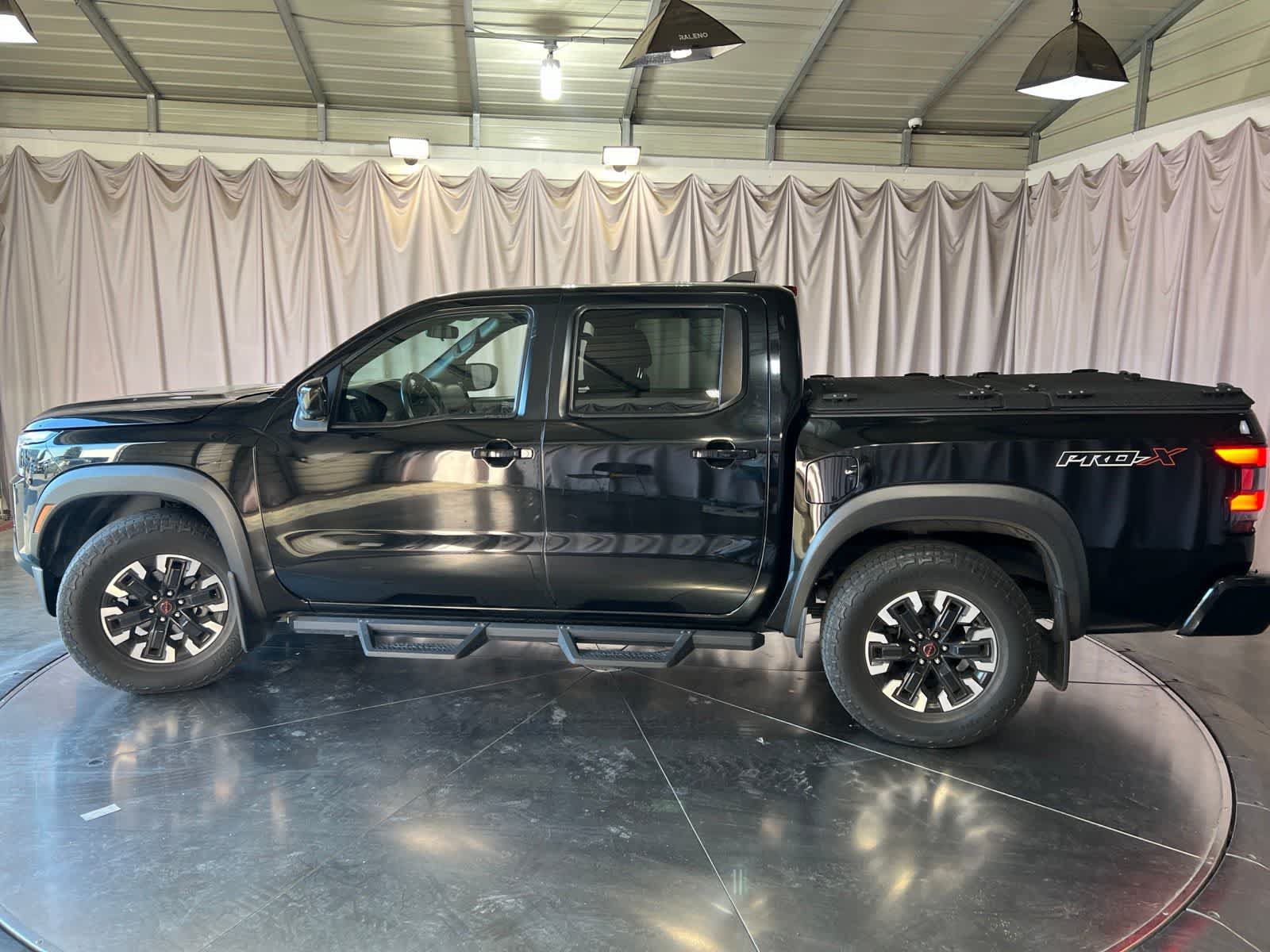 Used 2022 Nissan Frontier Pro-X RWD image 8