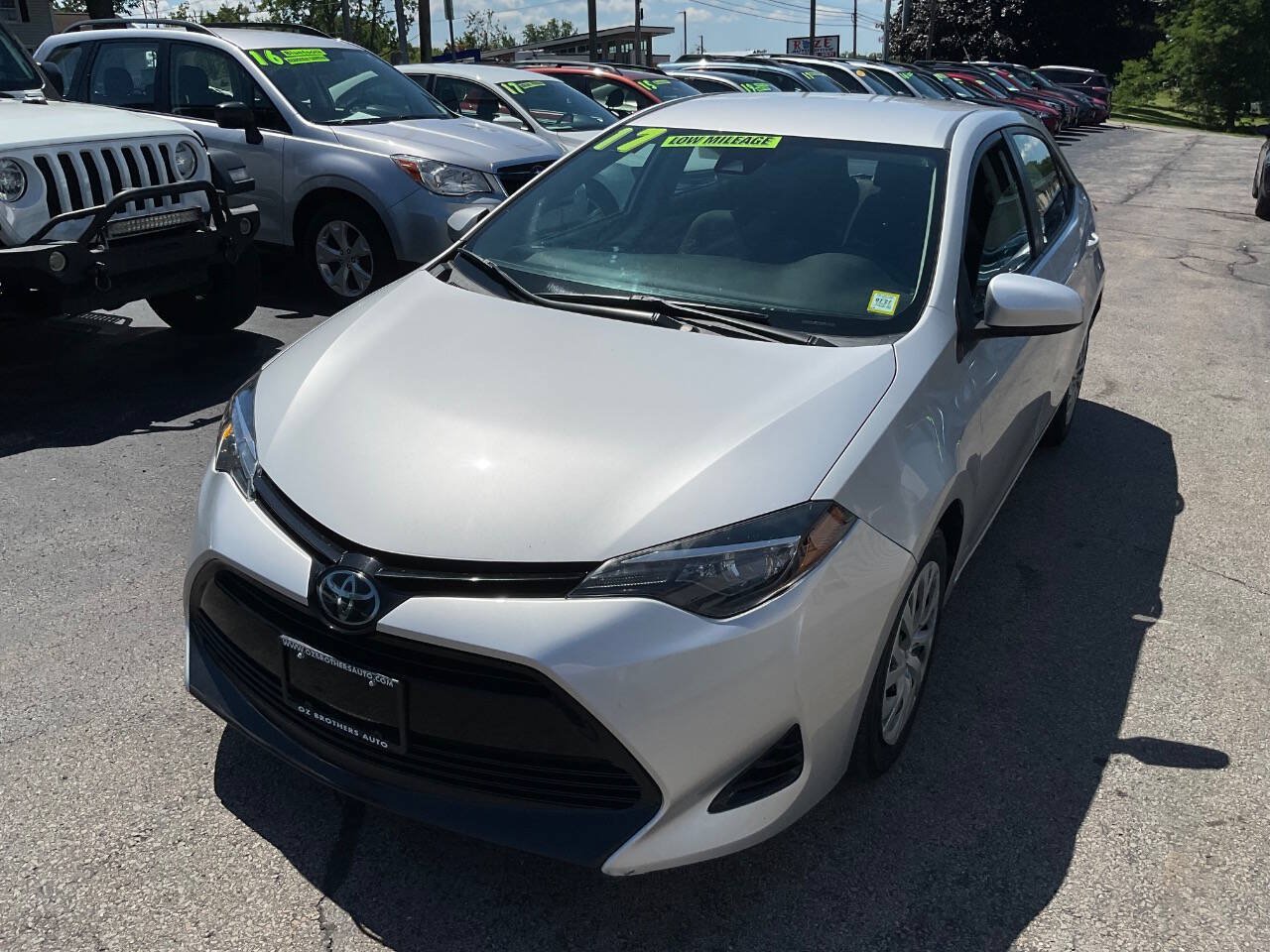 Used 2017 Toyota Corolla LE FWD image 4