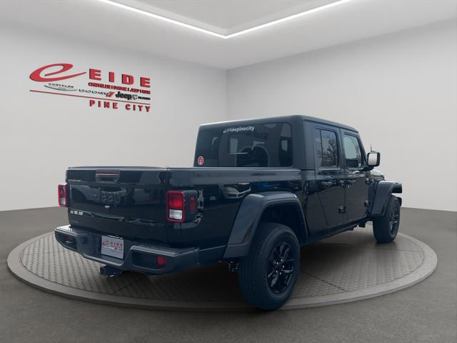 Used 2022 Jeep Gladiator Sport image 6