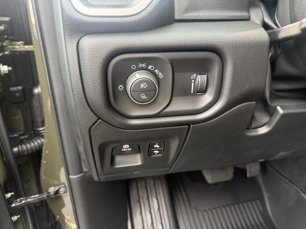 New 2026 RAM 1500 Big Horn w/ Back Country Package AWD/4WD image 12