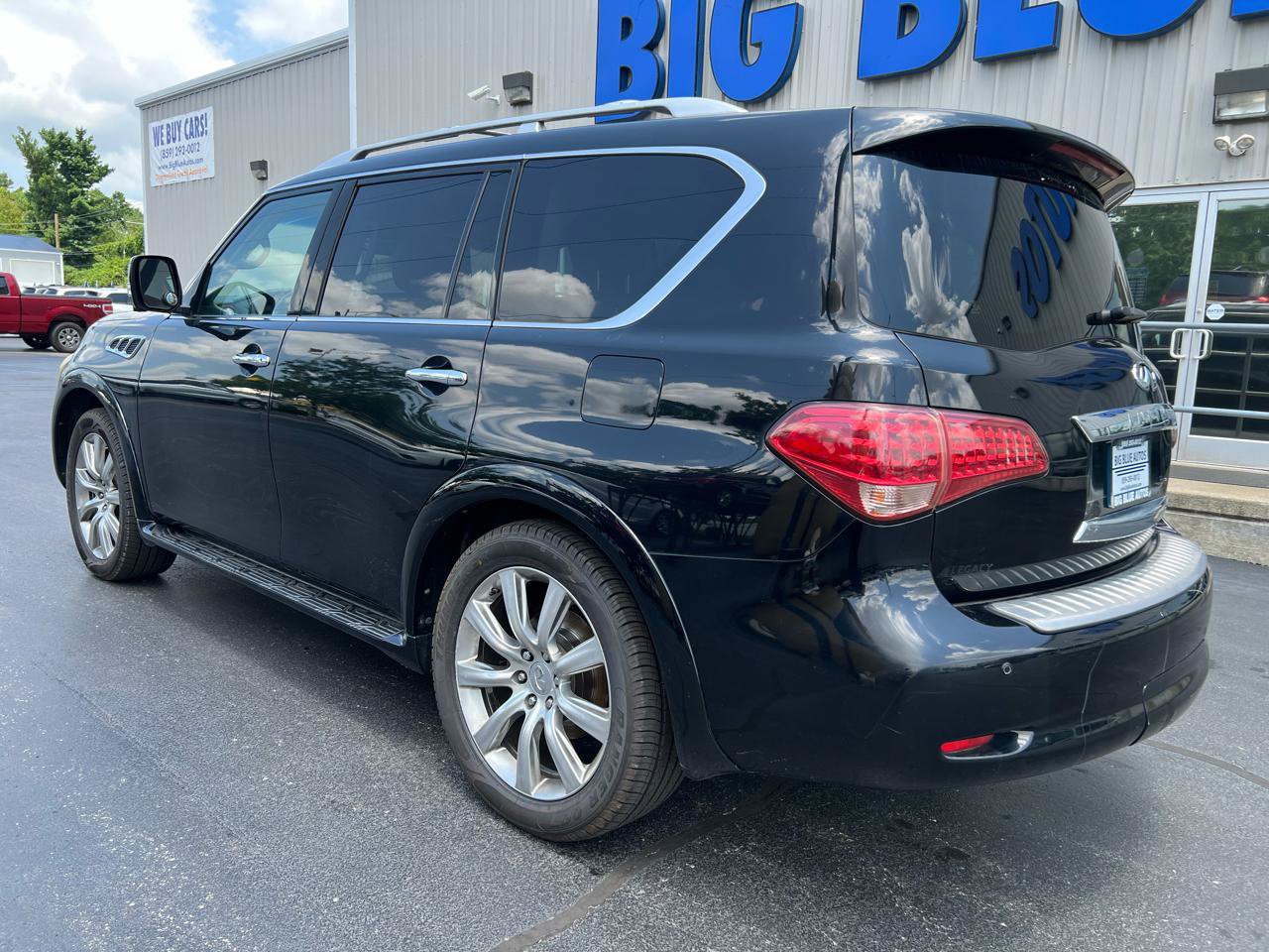 Used 2012 INFINITI QX56 4WD w/ Theater Pkg image 3