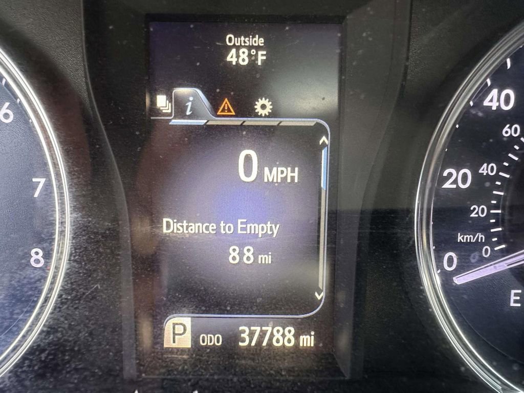 Used 2017 Toyota Camry LE FWD image 30