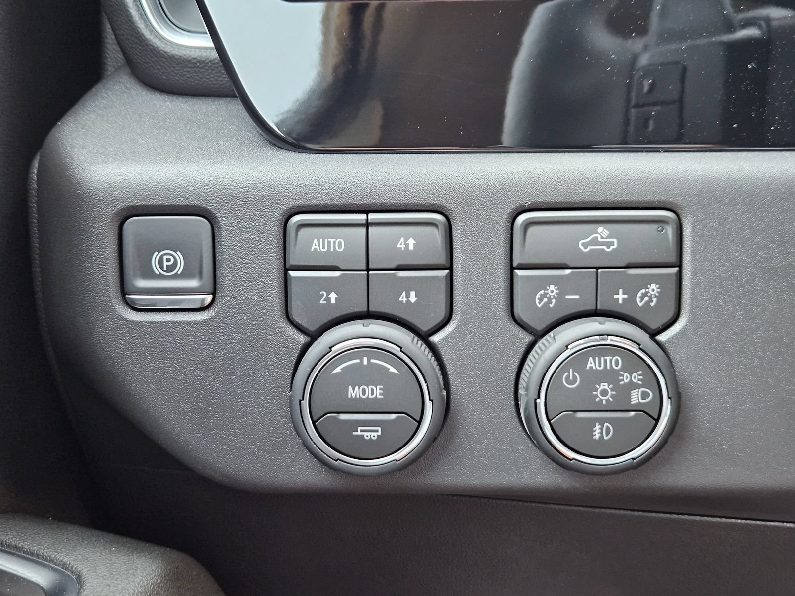 New 2026 Chevrolet Silverado 1500 LT Trail Boss w/ Convenience Package II AWD/4WD image 24