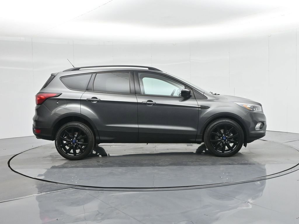 Used 2019 Ford Escape SE image 28