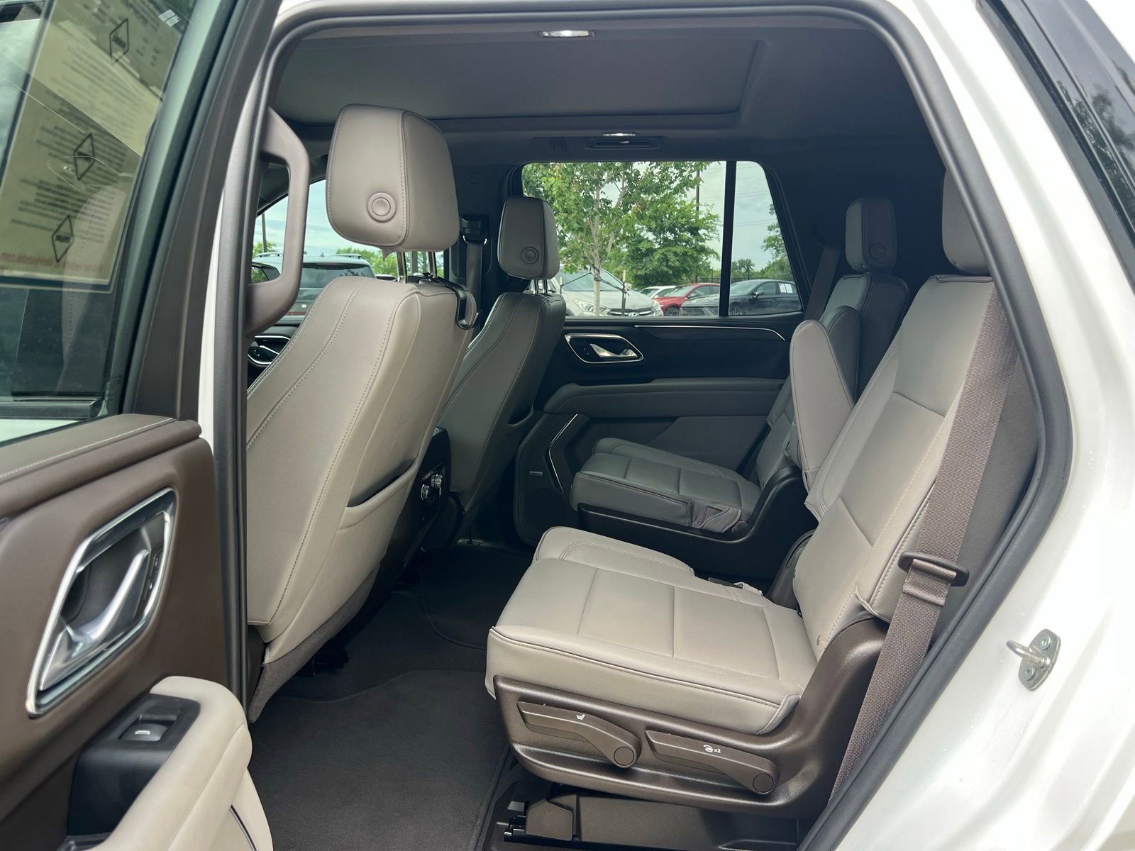 Used 2023 GMC Yukon SLT w/ Max Trailering Package RWD image 19