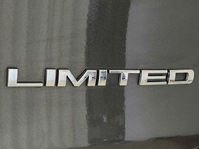 Used 2016 Jeep Cherokee Limited AWD/4WD image 34