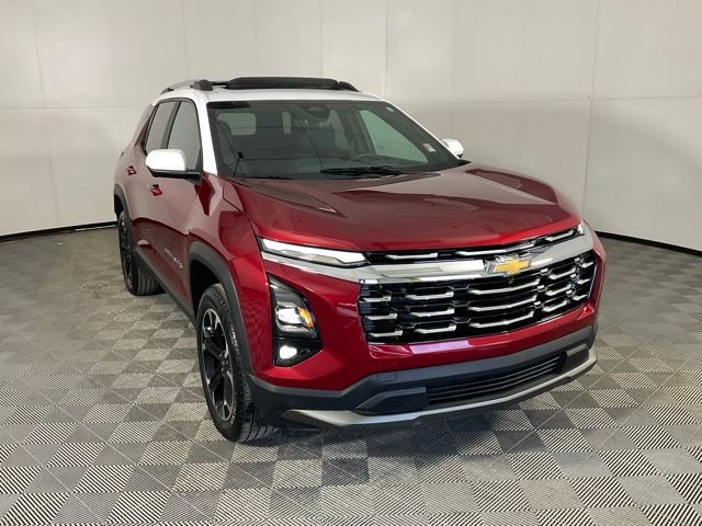 Used 2025 Chevrolet Equinox LT w/ Convenience Package II image 3