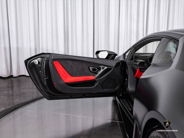 Used 2015 Lamborghini Huracan LP 610-4 AWD/4WD image 22