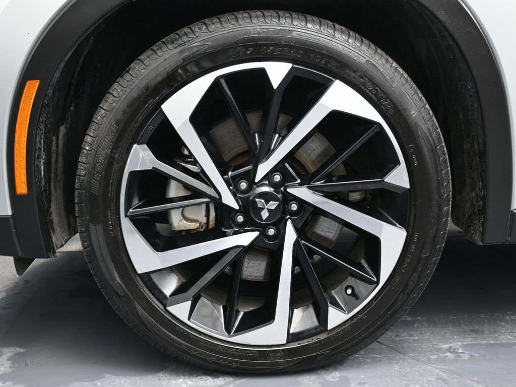 Used 2023 Mitsubishi Outlander SE image 10