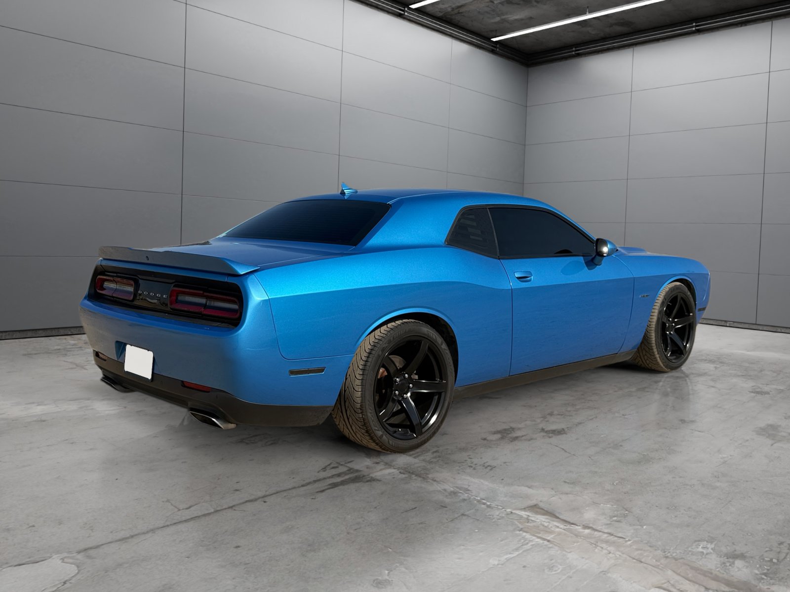 Used 2015 Dodge Challenger R/T Plus RWD image 5