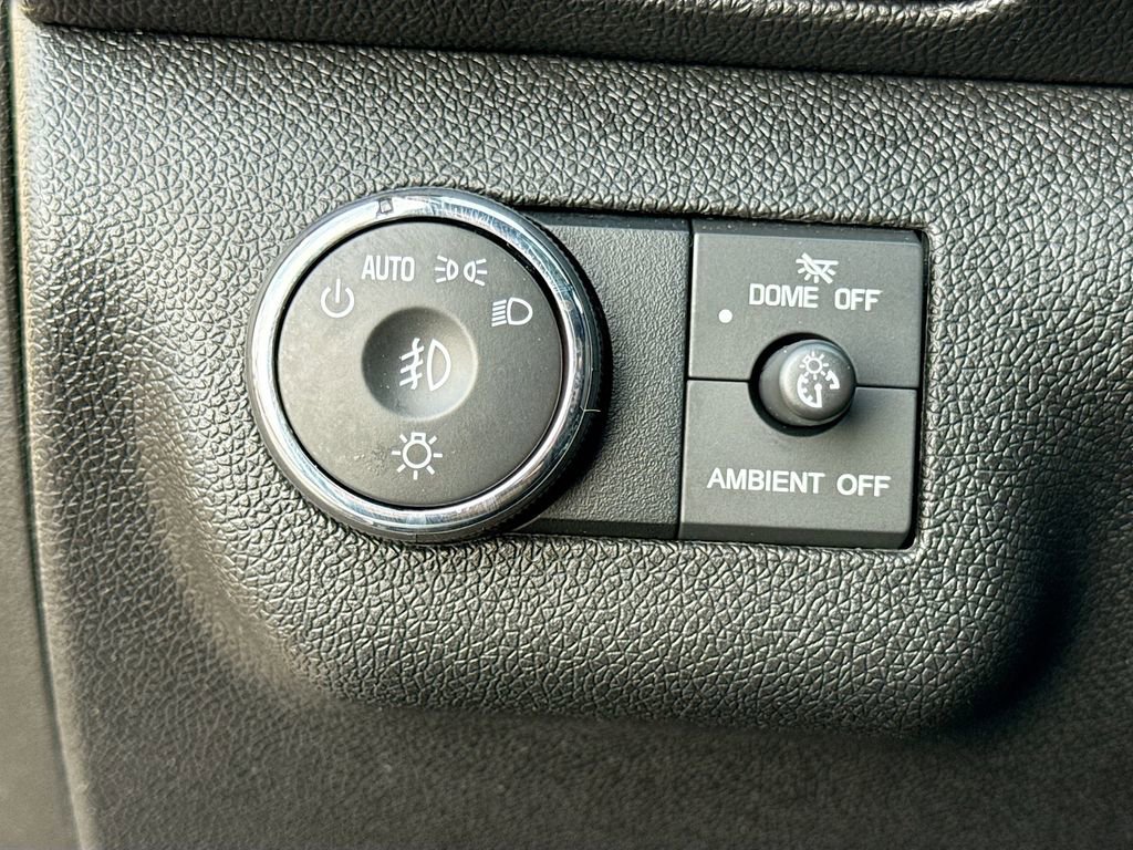 Used 2015 Chevrolet Traverse LTZ image 11