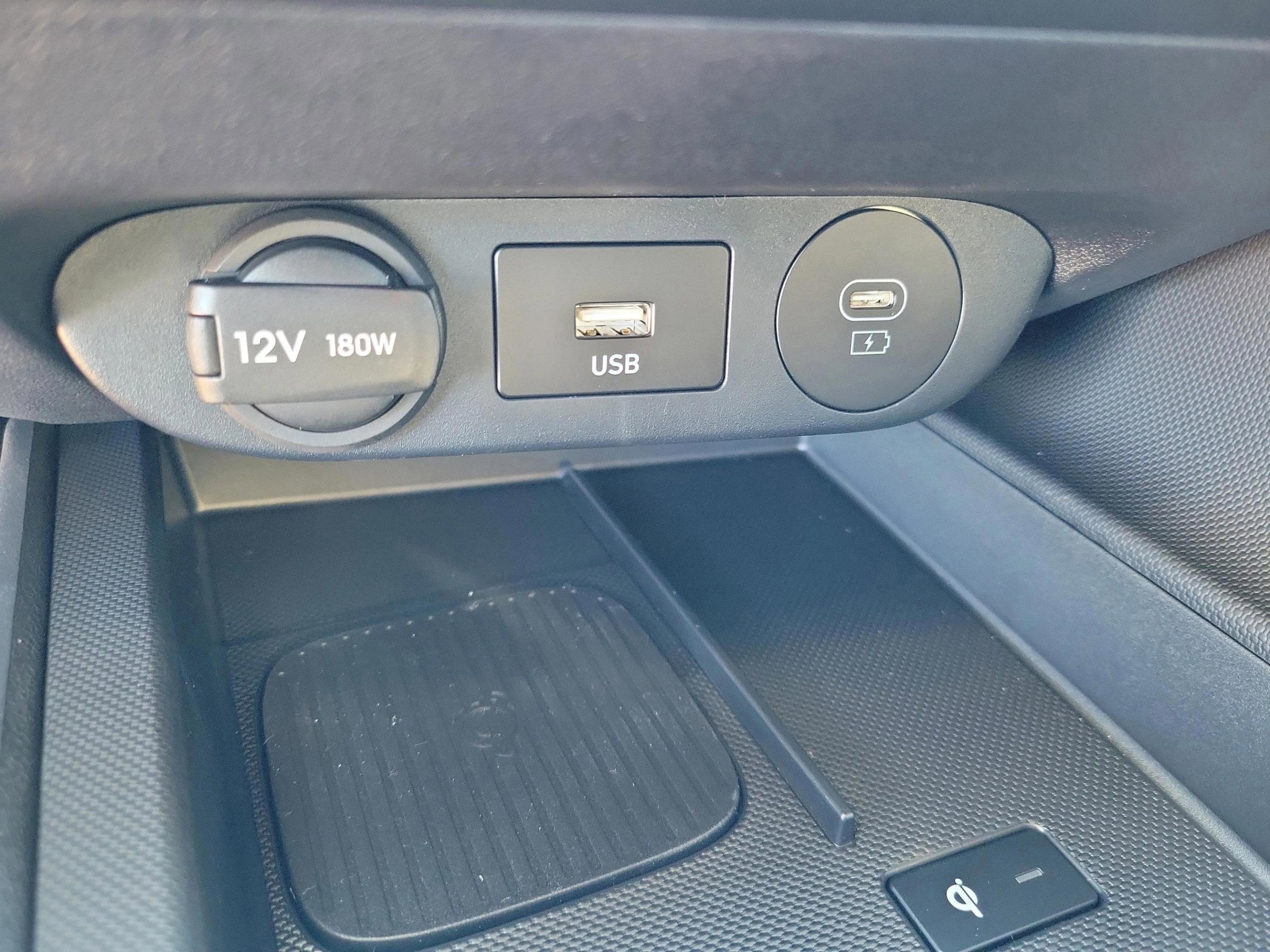 New 2026 Hyundai Elantra Limited image 30