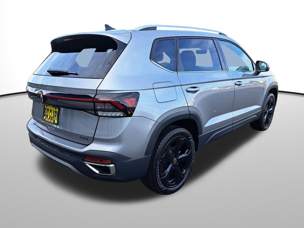 New 2025 Volkswagen Taos SEL image 6