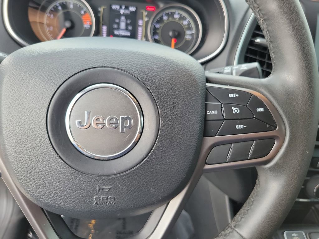 Used 2020 Jeep Cherokee Latitude Plus FWD image 23