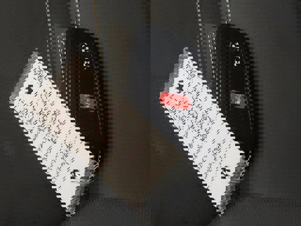 Used 2024 Toyota RAV4 XLE image 25