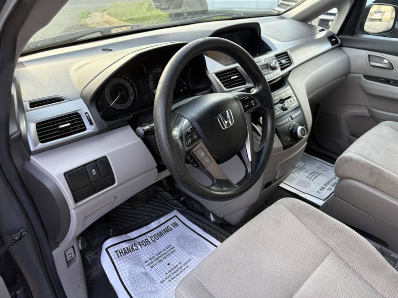 Used 2013 Honda Odyssey LX image 8